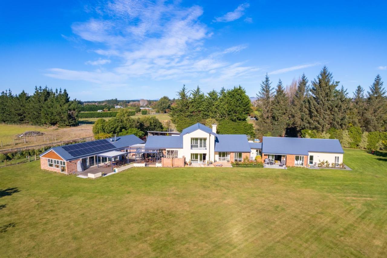 The Meadows Villa Christchurch Extérieur photo