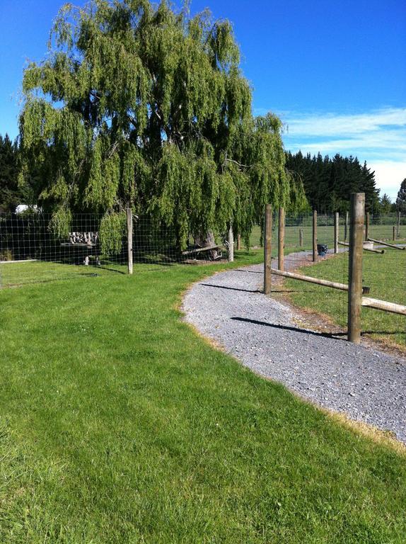 The Meadows Villa Christchurch Extérieur photo