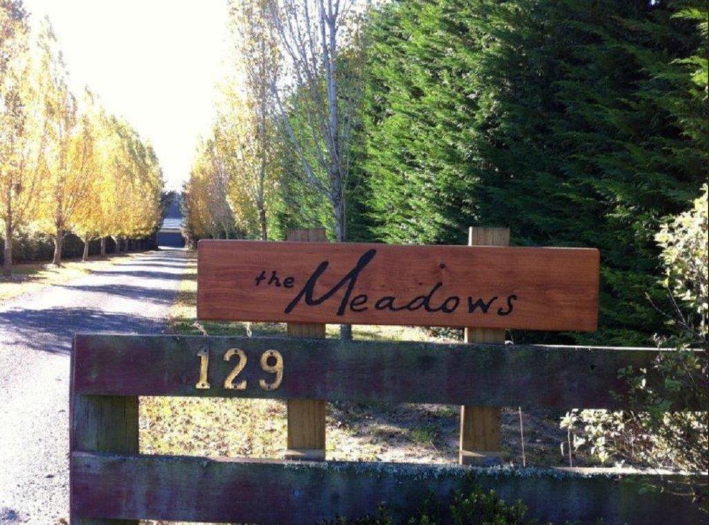 The Meadows Villa Christchurch Extérieur photo