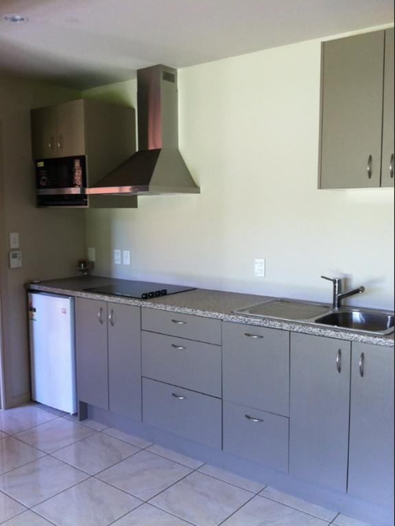 The Meadows Villa Christchurch Extérieur photo