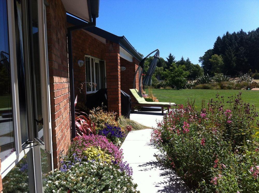 The Meadows Villa Christchurch Extérieur photo