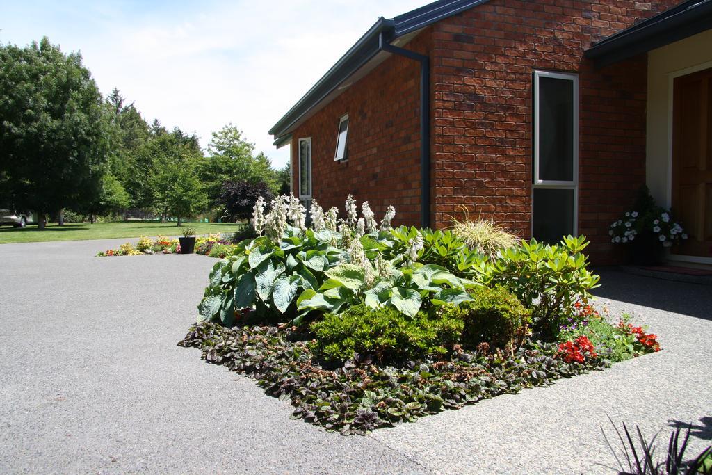 The Meadows Villa Christchurch Extérieur photo