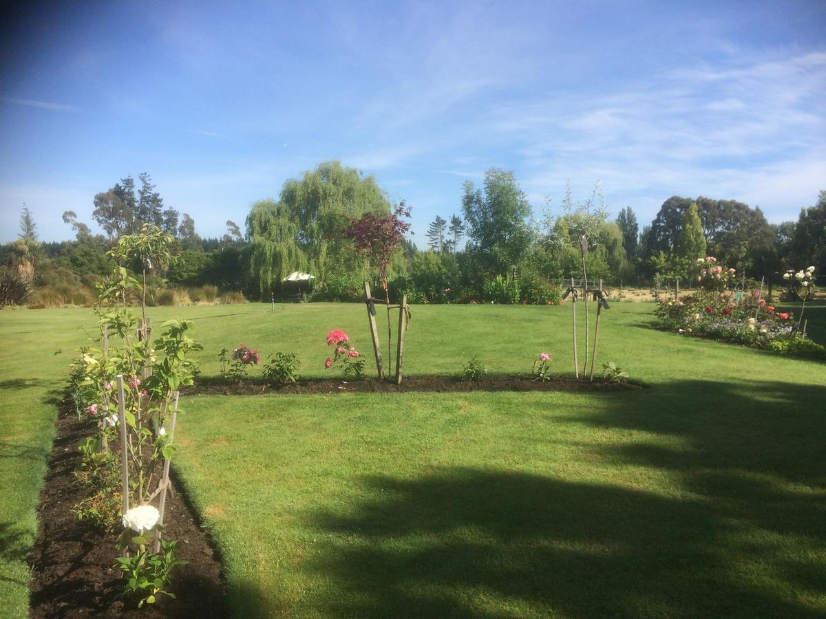 The Meadows Villa Christchurch Extérieur photo