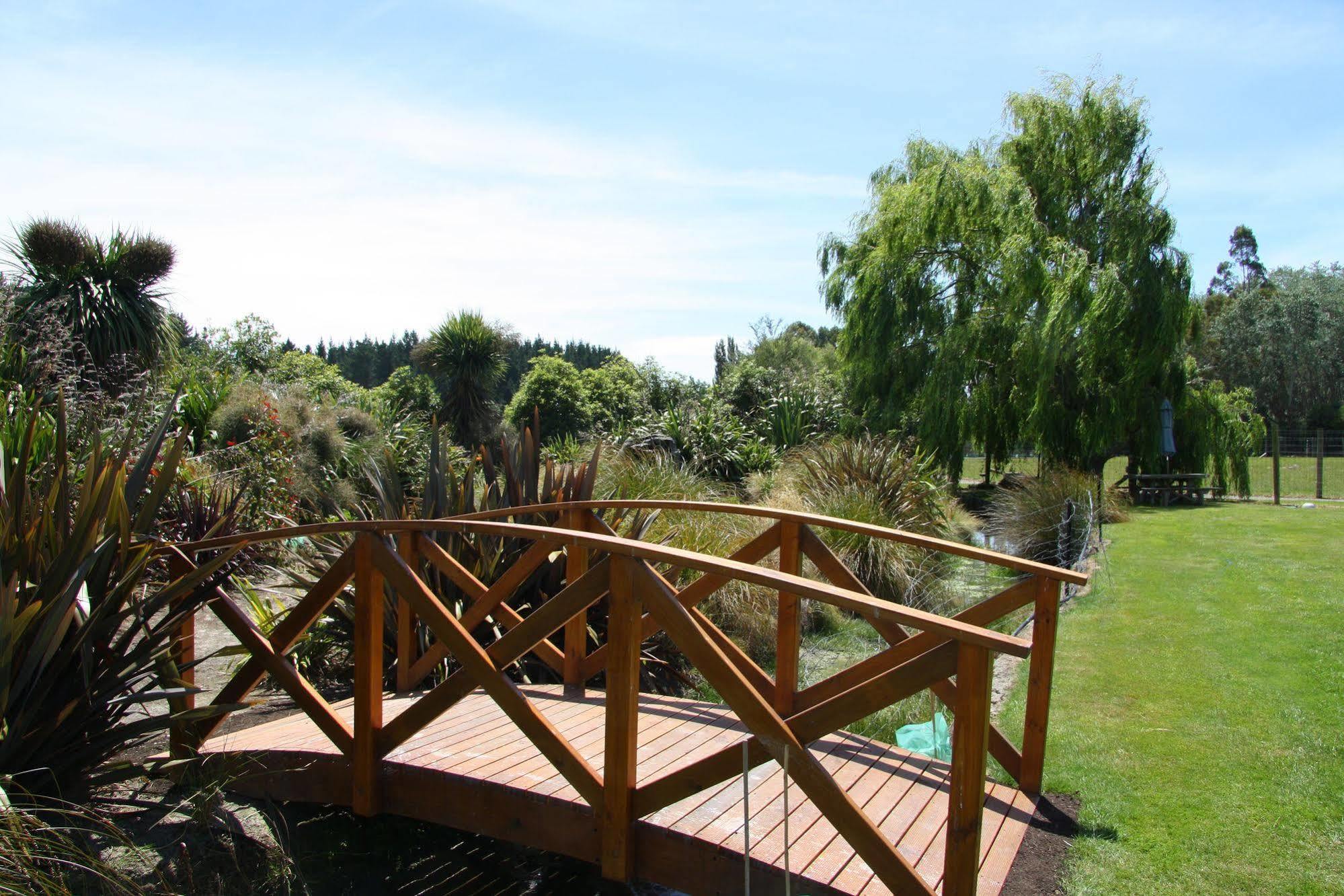 The Meadows Villa Christchurch Extérieur photo