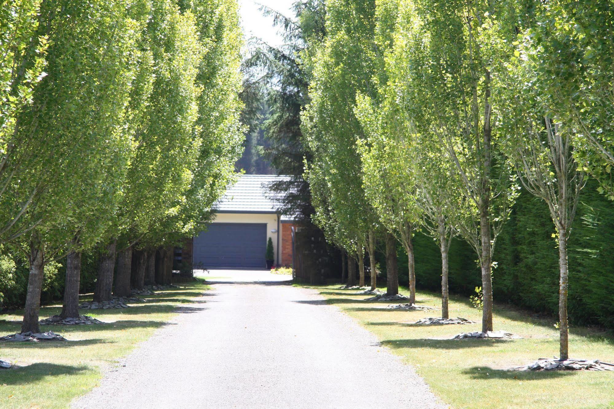 The Meadows Villa Christchurch Extérieur photo